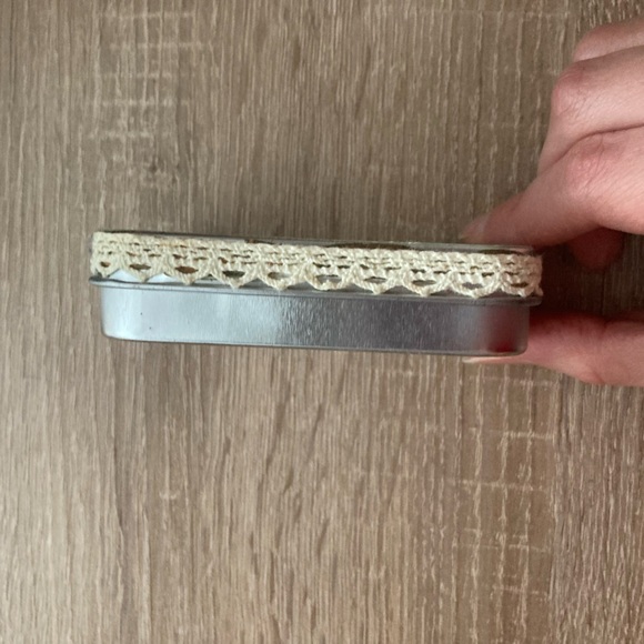 Tin Prayer Box with Notebook and Pen - Cute, Boho Box 🙏🙏🌸🌸 - Picture 4 of 6